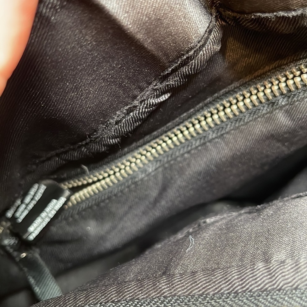 Bolongaro Trevor Sports swing crossbody bag in black - Picture 3 of 6